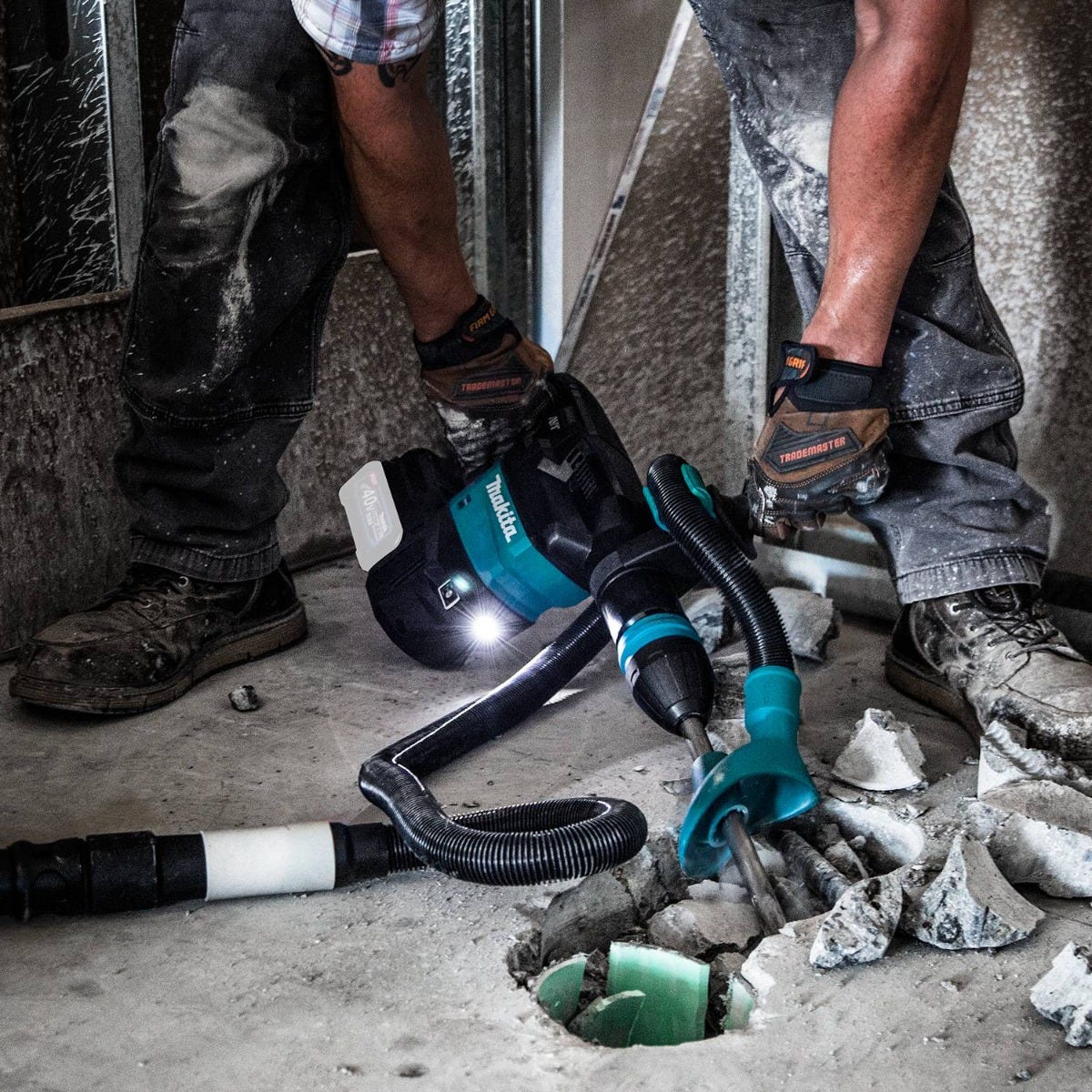 Makita GMH01Z 40V max XGT Brushless Cordless 15 lb. SDS-MAX AVT Demolition Hammer, AWS Capable, Tool Only
