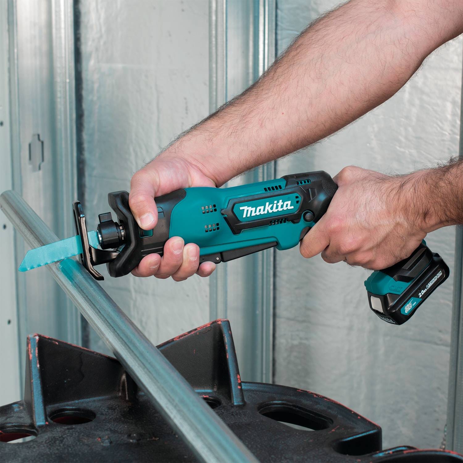 Makita RJ03R1 12V max CXT Lithium-Ion Cordless Recipro Saw Kit (2.0Ah)
