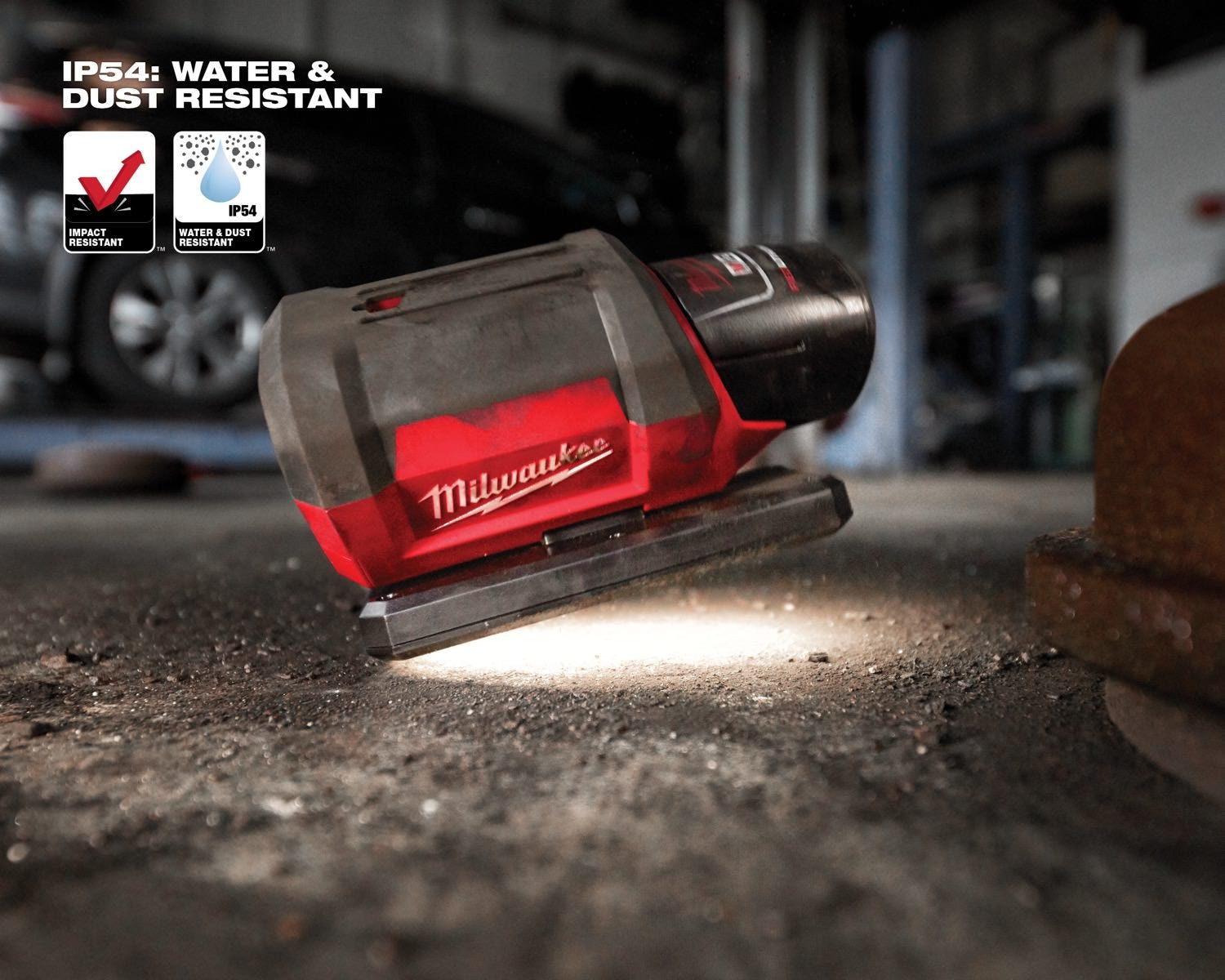 Milwaukee 2367-20 M12 ROVER 700-Lumen Flood Light with USB Charging and 2.0Ah Battery