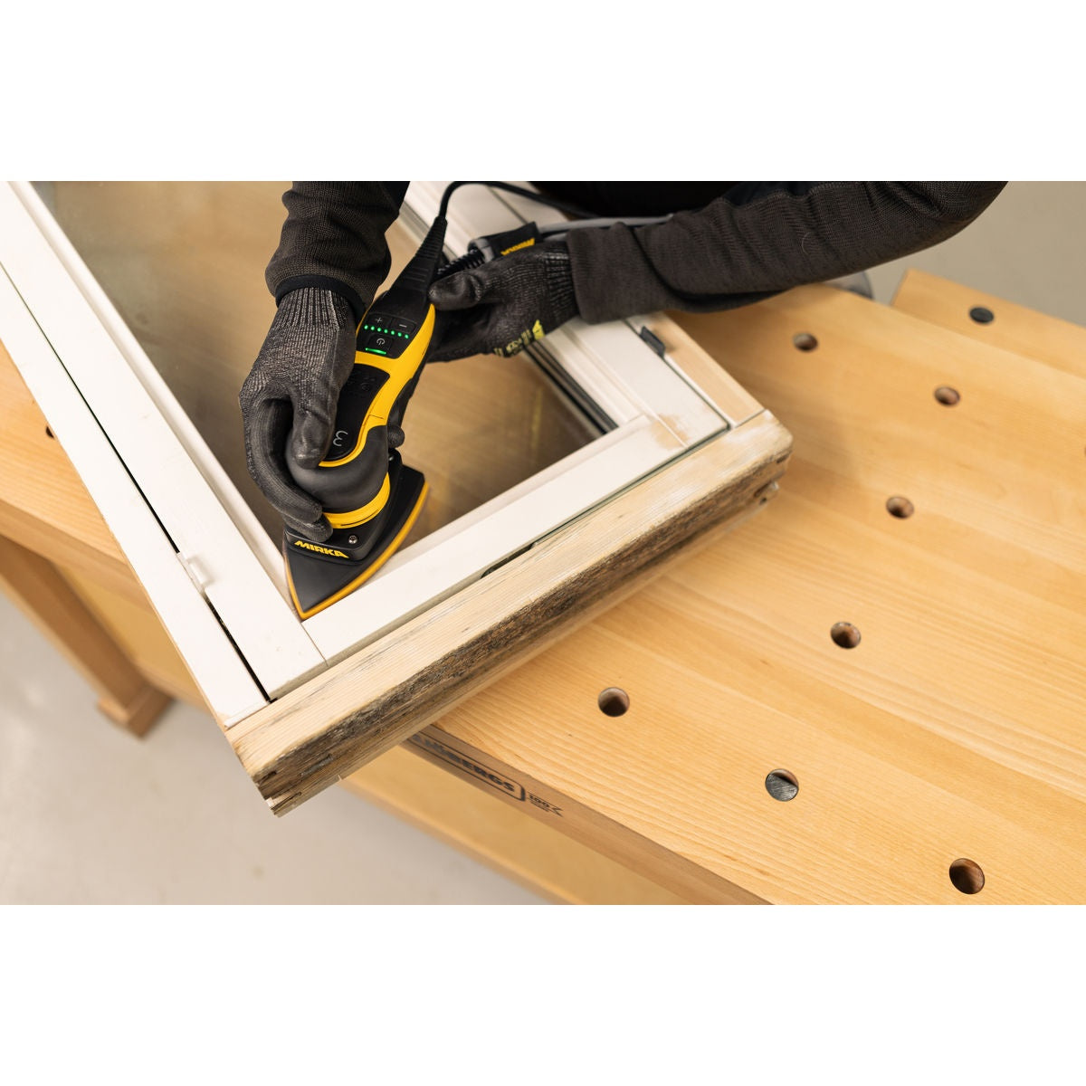 Mirka DEOS II 663X 4-in. x 6-in. x 6-in. 3.0 mm Corded Delta Orbital Sander for Corners and Profiles (MID6634044US)