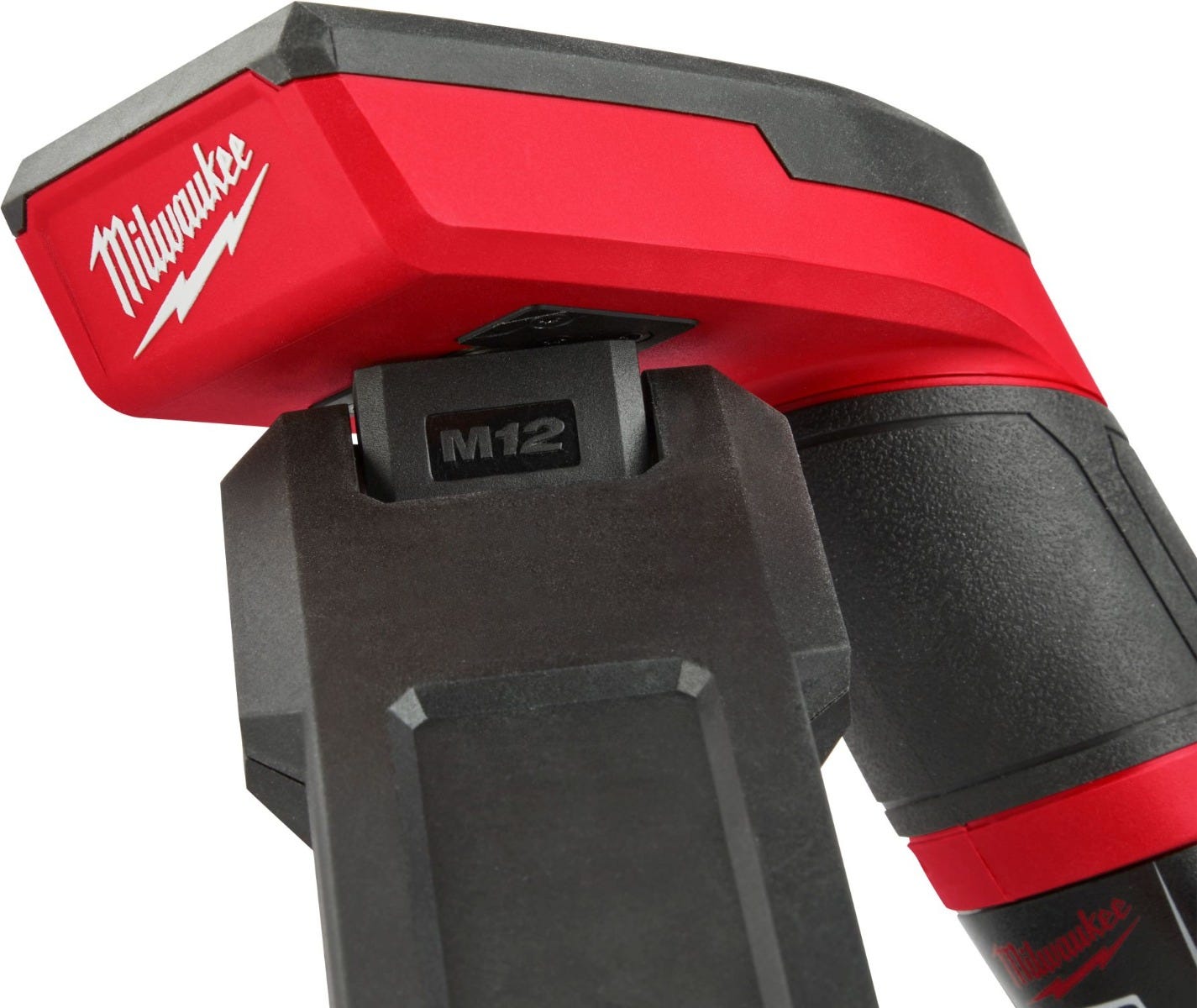 Milwaukee 2126-21XC M12 Underbody 1,200-Lumen Articulating Light 4.0Ah Kit