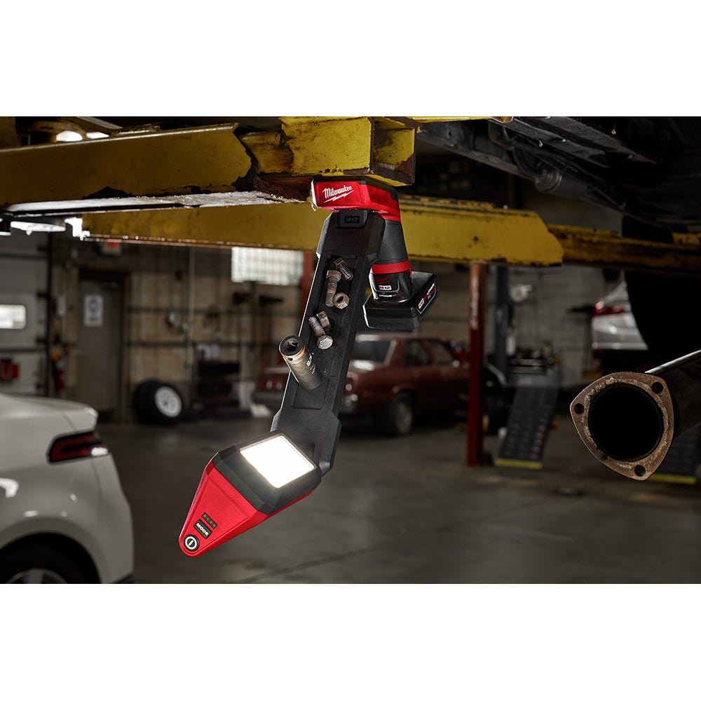 Milwaukee M12 Underbody 1,200-Lumen Articulating Light with CP2.0/XC4.0 Starter Pack