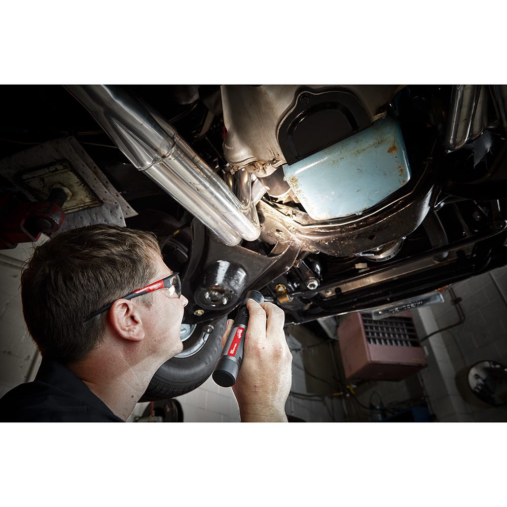 Milwaukee 2161-21 USB Rechargable 1100-Lumen Twist Focus