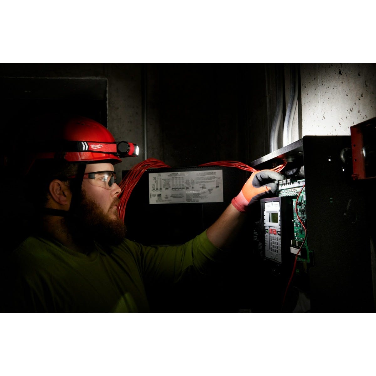Milwaukee 2163-21 REDLITHIUM USB 600-Lumen Hardhat Headlamp
