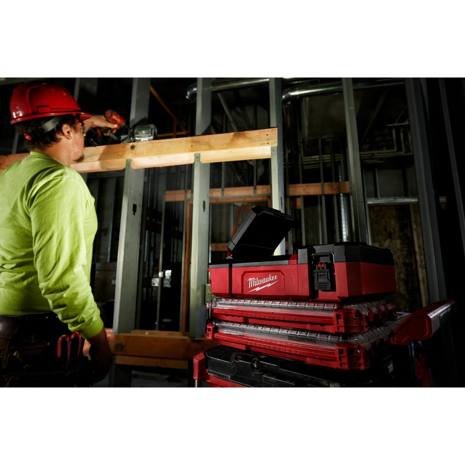 Milwaukee 2356-20 M12 PACKOUT 1,400-Lumen Flood Light w/ USB Charging, Tool Only (PROMO)