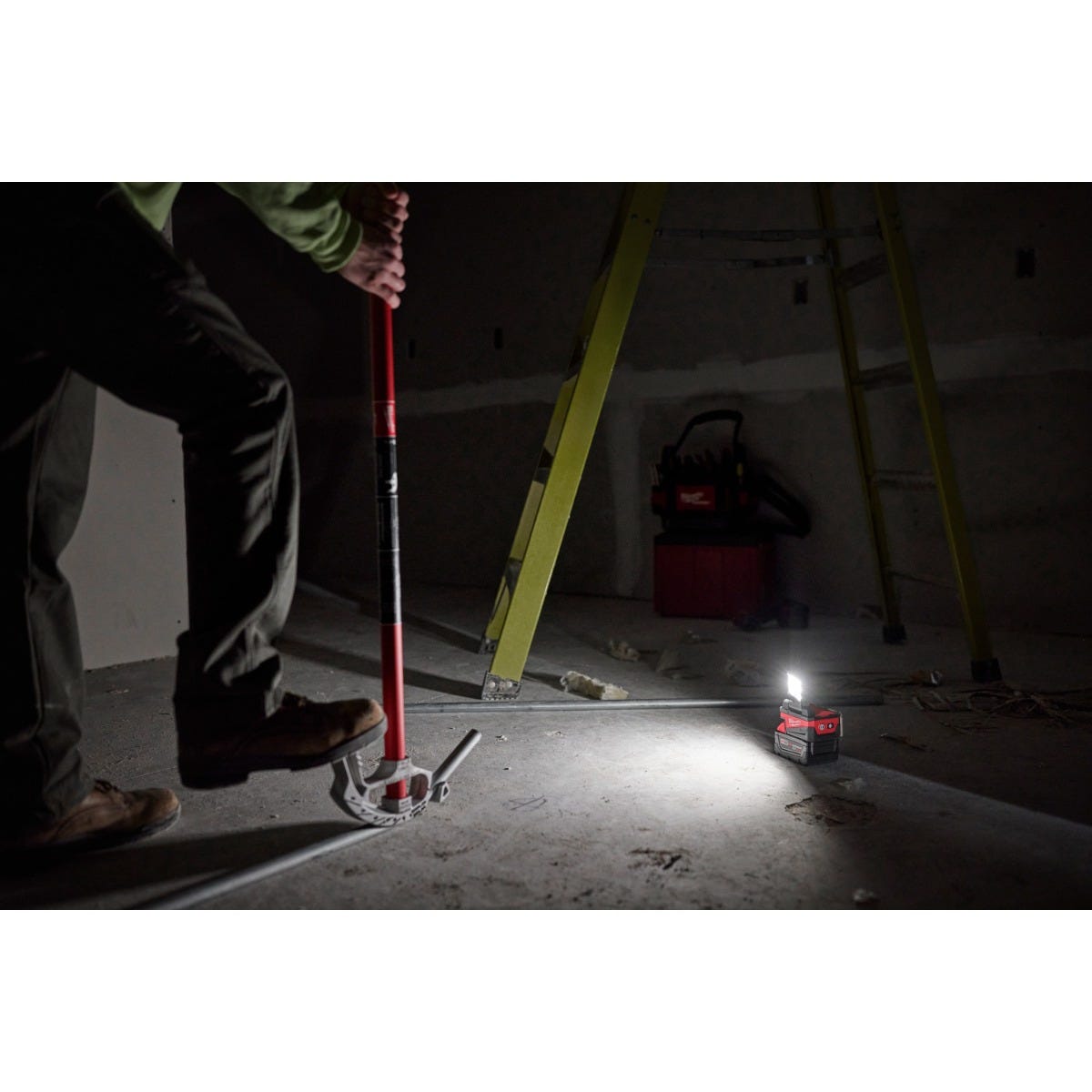 Milwaukee 2359-20 M18 ROVER Compact Folding Flood Light