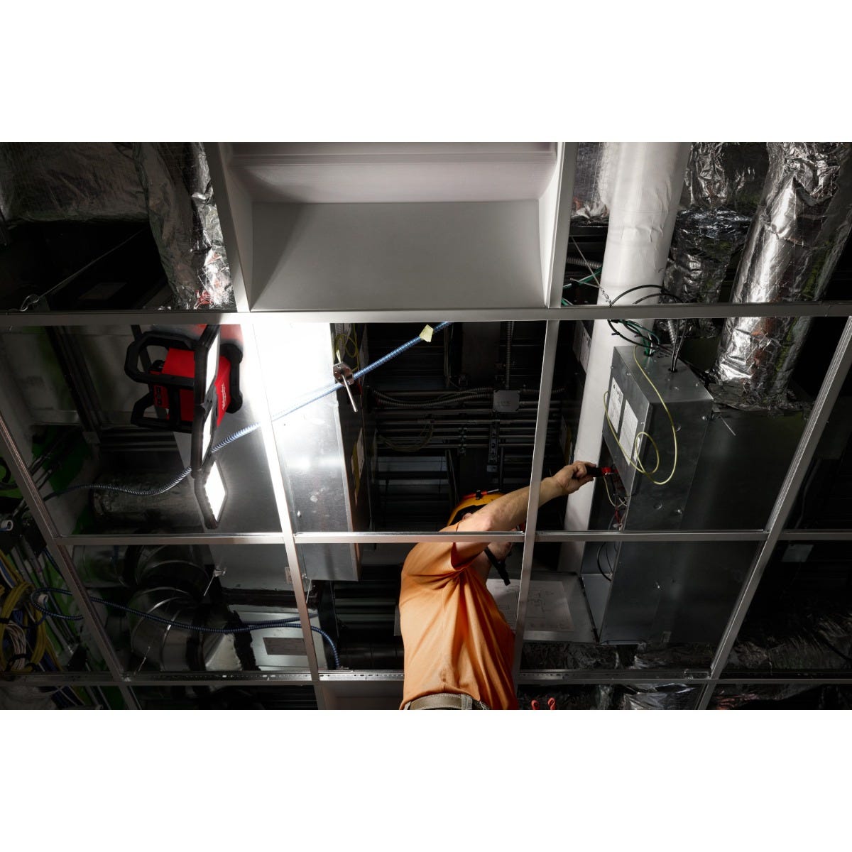 Milwaukee 2368-20 M18 ROVER Dual Power 4500-Lumen Triple-Panel Flood & Area Light, Tool Only