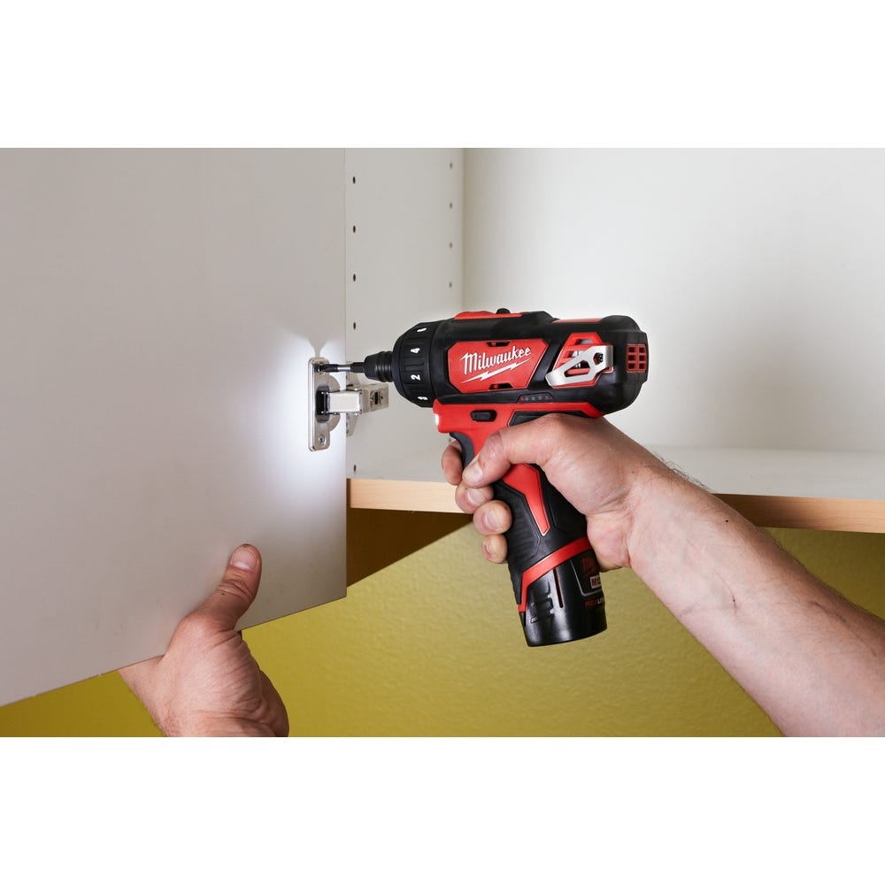 Milwaukee 2406-22 M12 1/4" Hex 2-Speed Screwdriver Kit