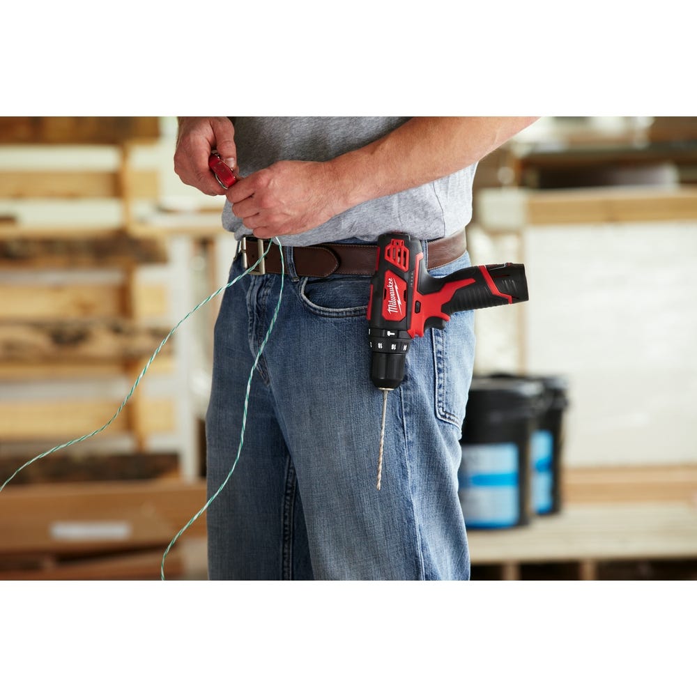 Milwaukee 2408-22 M12 Hammer Drill Kit
