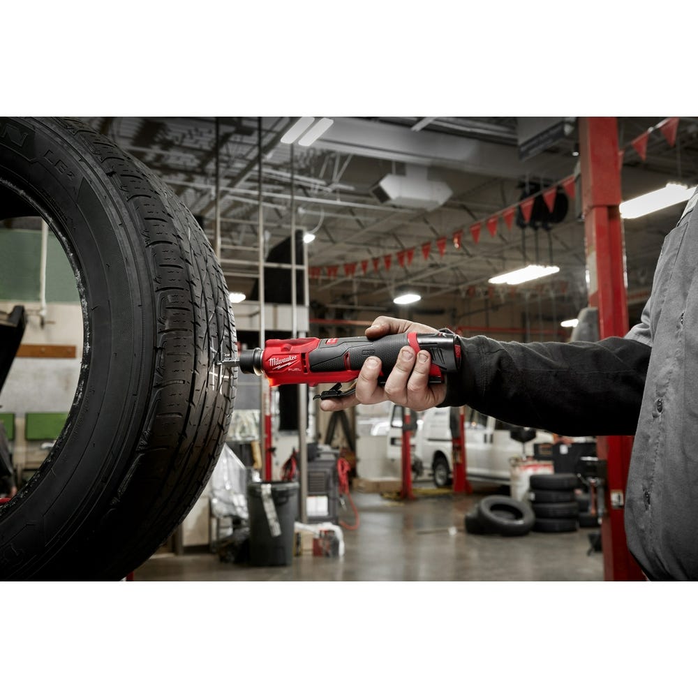 Milwaukee 2409-22 M12 FUEL Low Speed Tire Buffer 4.0Ah Kit
