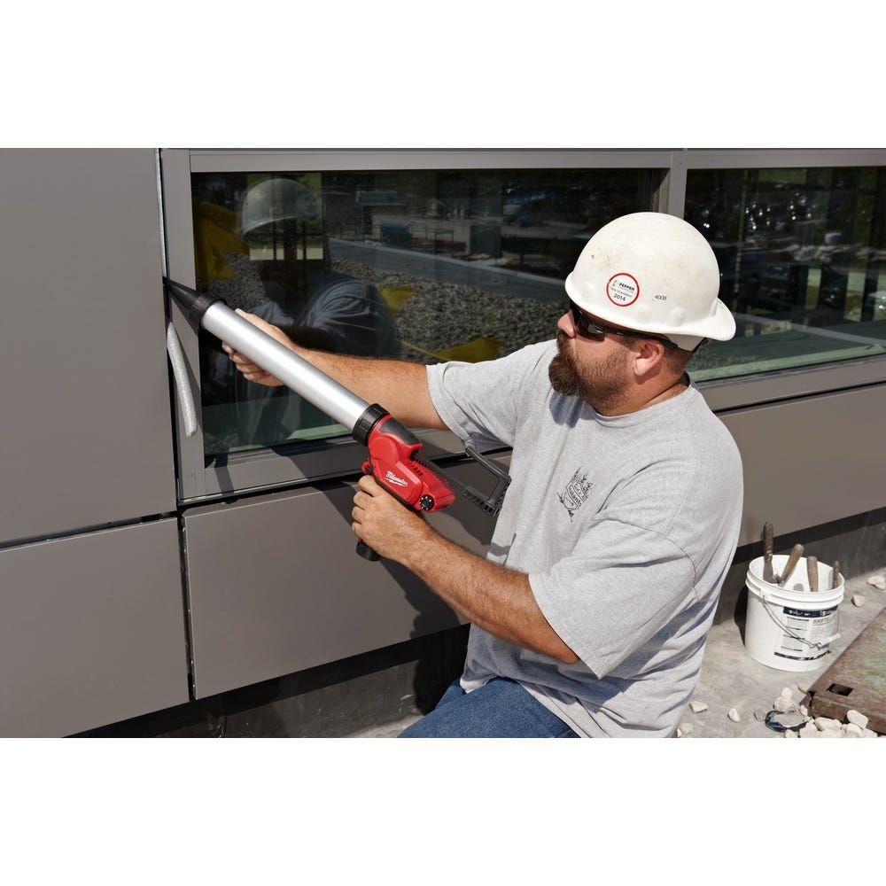 Milwaukee 2442-21 M12 20oz. Aluminum Barrel Sausage Style Caulk and Adhesive Gun Kit