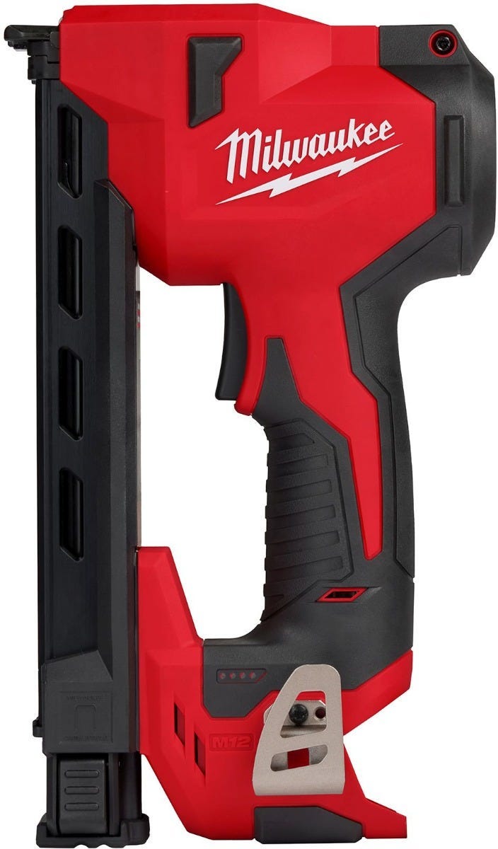 Milwaukee M12 Cable Stapler with 1" Insulated Cable Staples and M12 Battery Pack