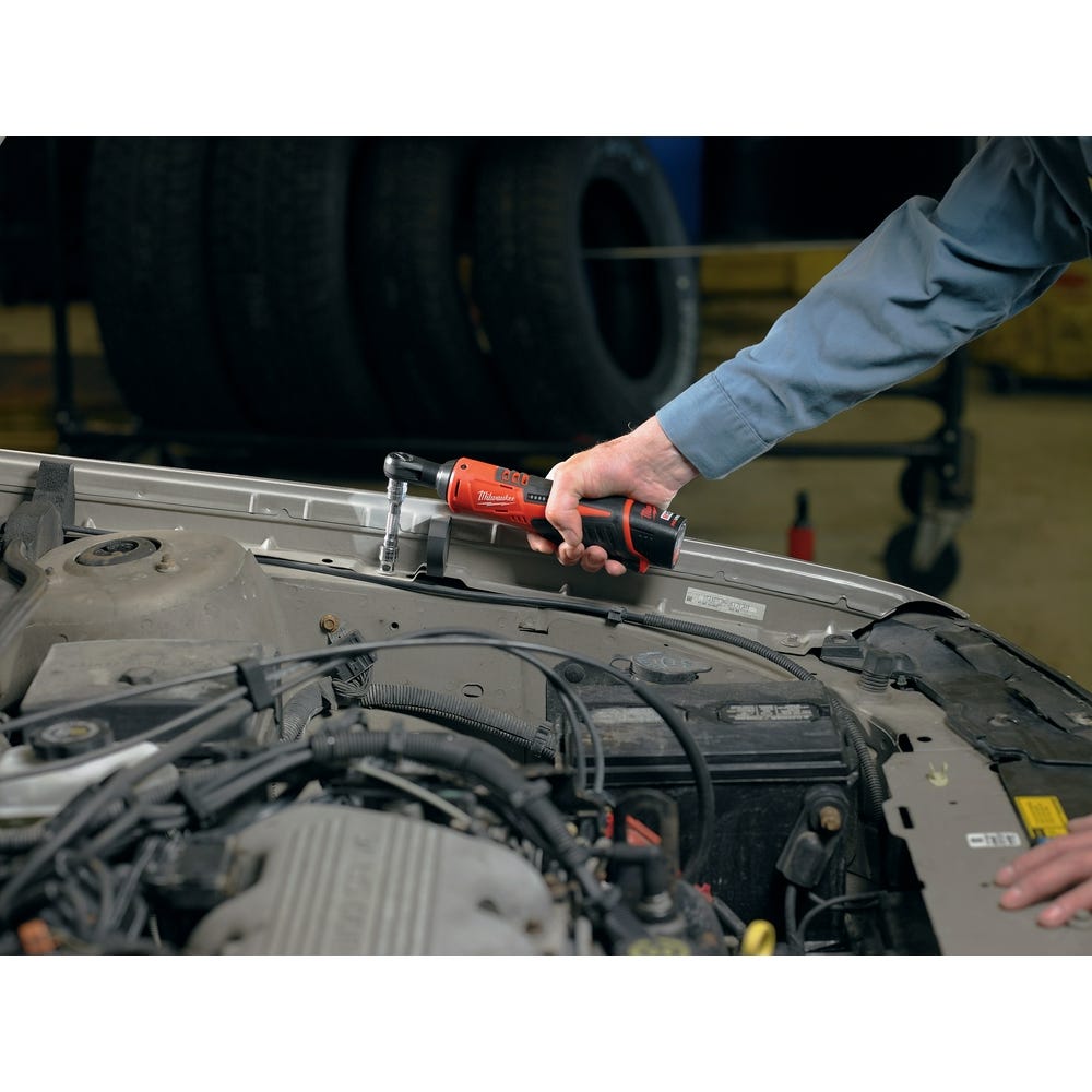 Milwaukee 2457-21 M12 Cordless 3/8" Ratchet Kit