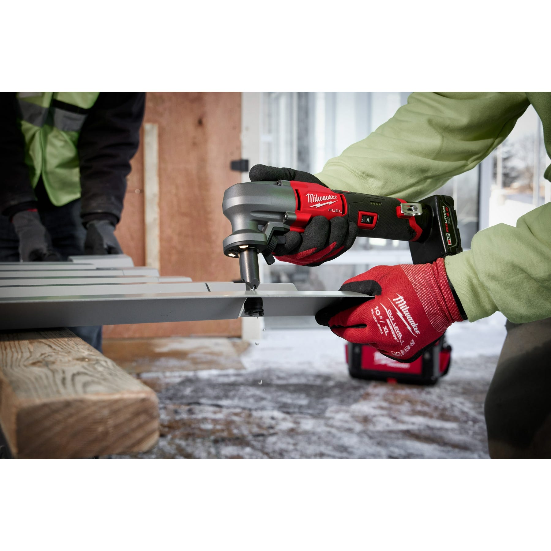 Milwaukee 2476-20 M12 FUEL 16 Gauge Variable Speed Nibbler, Tool Only