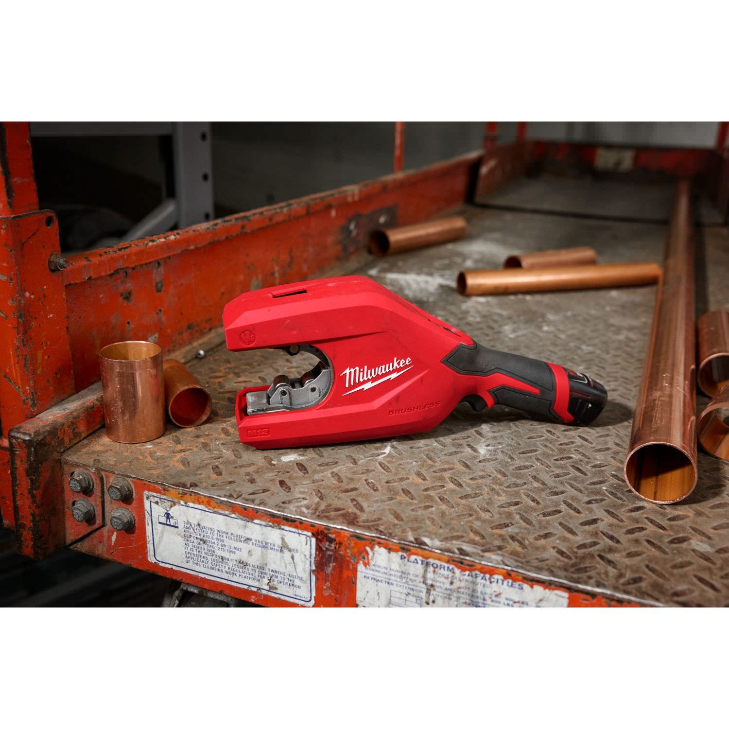 Milwaukee 2479-20 M12 Brushless 1-1/4" - 2" Copper Tubing Cutter