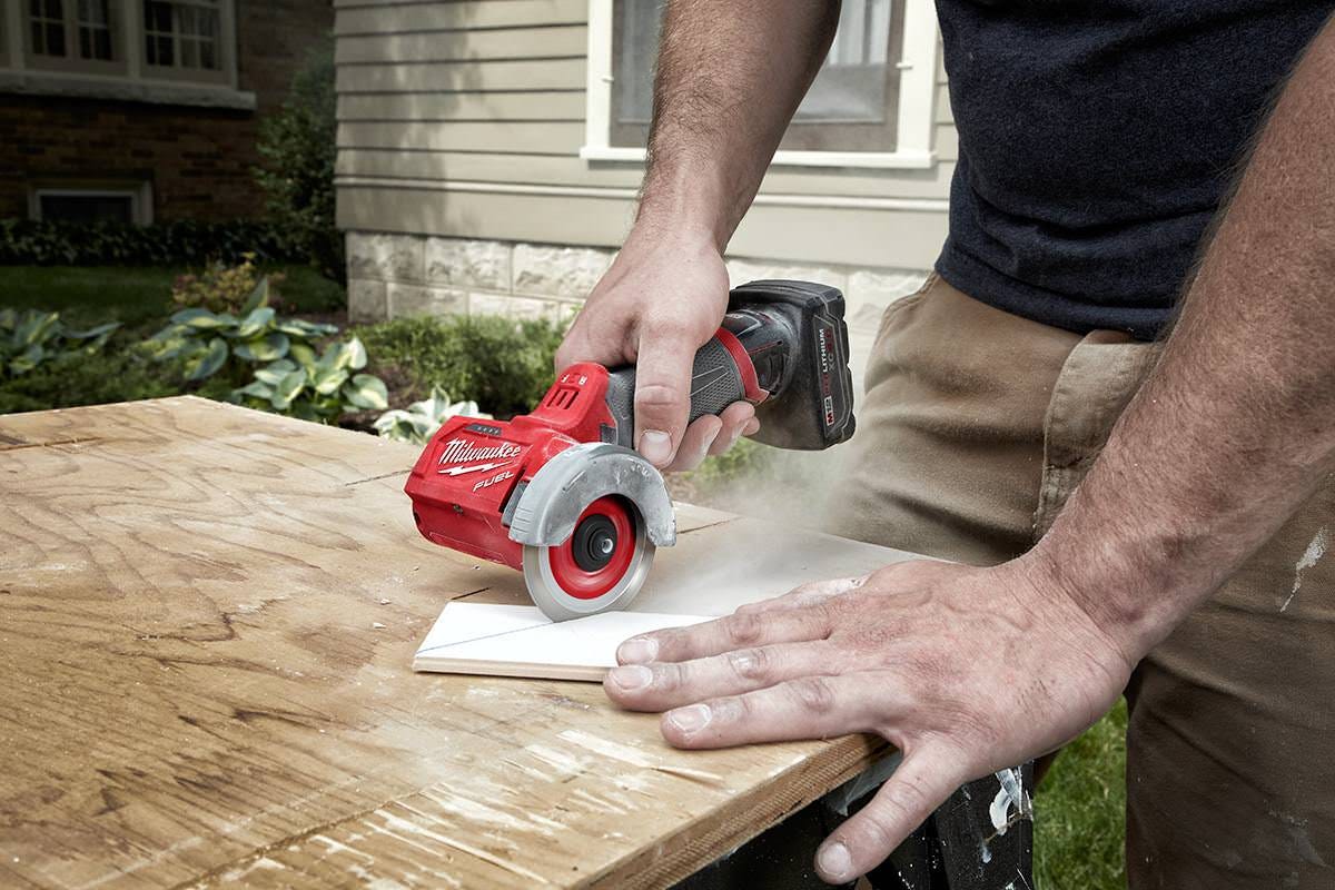 Milwaukee 2522-20 M12 FUEL 3" Compact Cut Off Tool, Tool Only