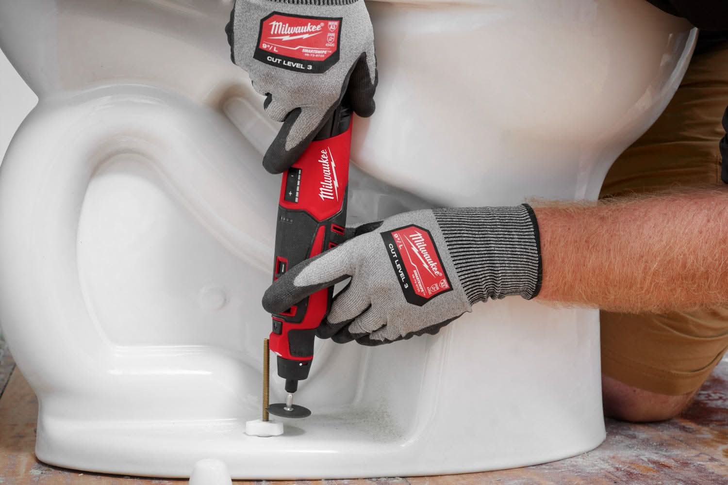 Milwaukee M12 Brushless Rotary Tool with XC 4.0Ah Battery and Charger Starter Kit
