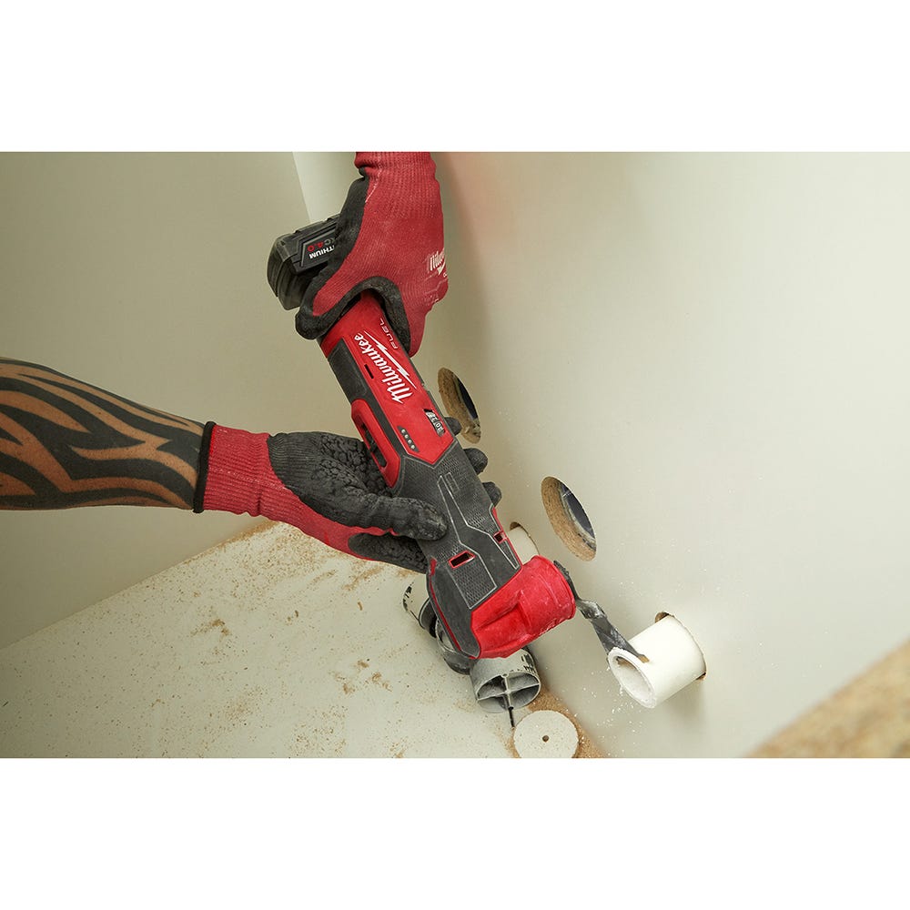 Milwaukee 2526-21XC M12 FUEL Brushless Oscillating Multi-Tool 4.0Ah Kit