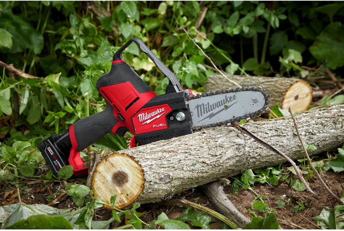 M12 FUEL HATCHET 6" Pruning Saw (Tool-Only) and 6" Saw Chain Kit