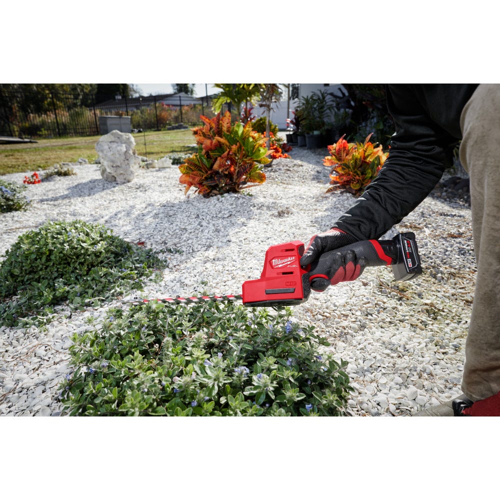 Milwaukee 2533-21 M12 FUEL 8-in Hedge Trimmer 4.0 Ah Kit – Tool Nut