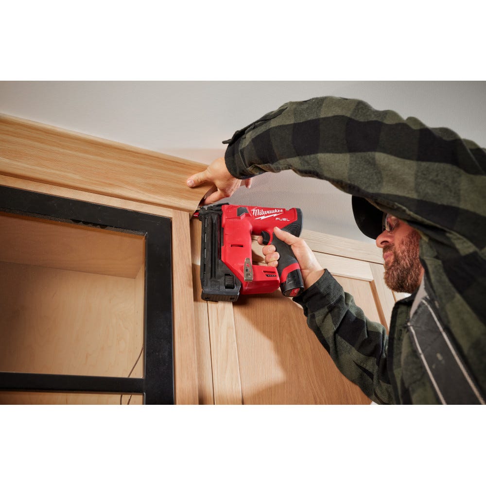 Milwaukee 2541-20 M12 FUEL 18-Gauge Compact Brad Nailer, Tool Only