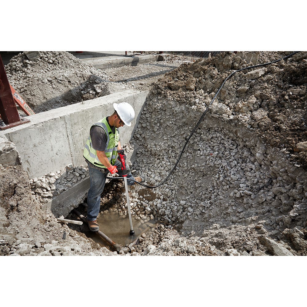 Milwaukee M12 Stick Transfer Pump with M12 REDLITHIUM CP2.0/XC4.0 Starter Pack