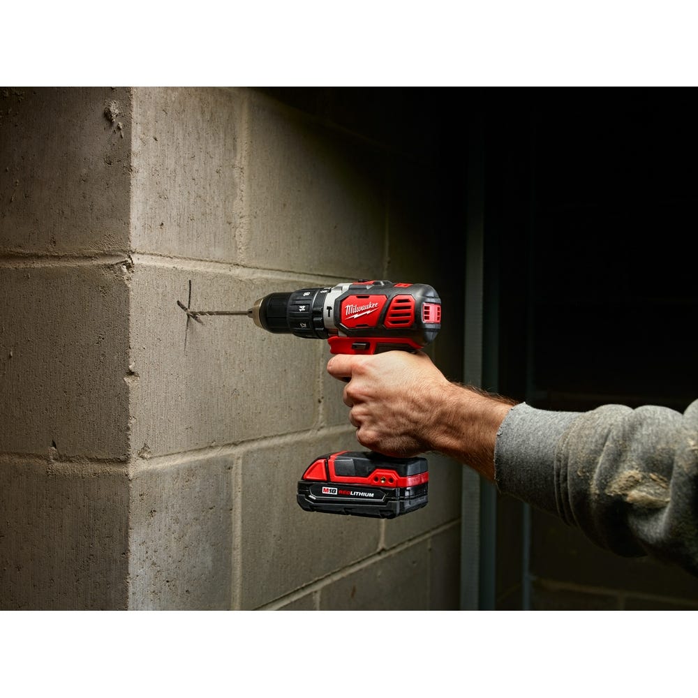 Milwaukee 2607-22CT M18 Compact 1/2" Hammer Drill/Driver Kit