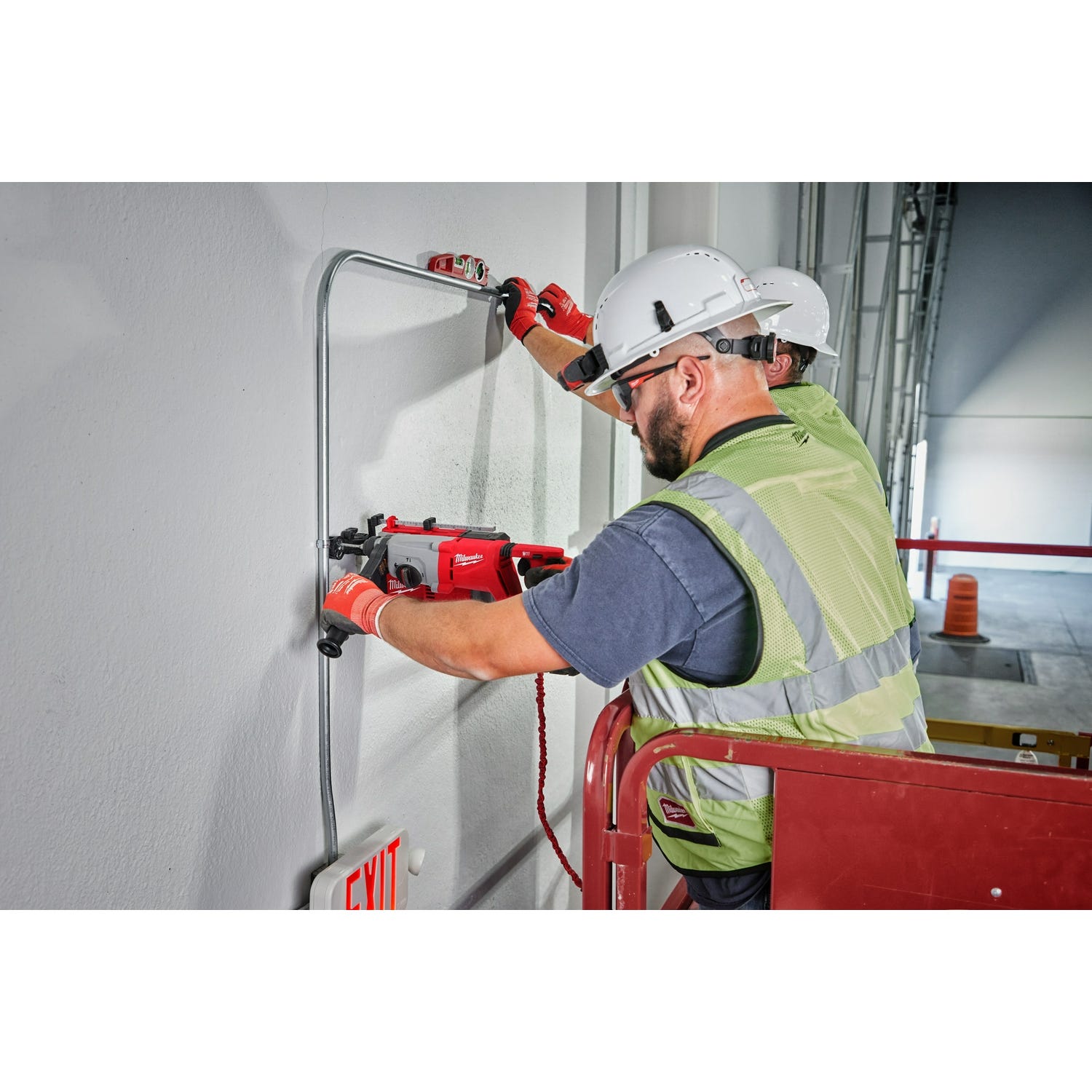 Milwaukee 2613-20 M18 Brushless 1" SDS Plus D-Handle Rotary Hammer
