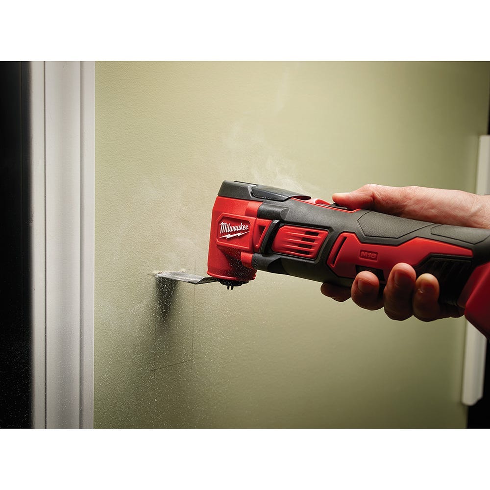 Milwaukee M18 Multi-Tool with M18 REDLITHIUM HIGH OUTPUT XC 6.0Ah Battery 2-Pack