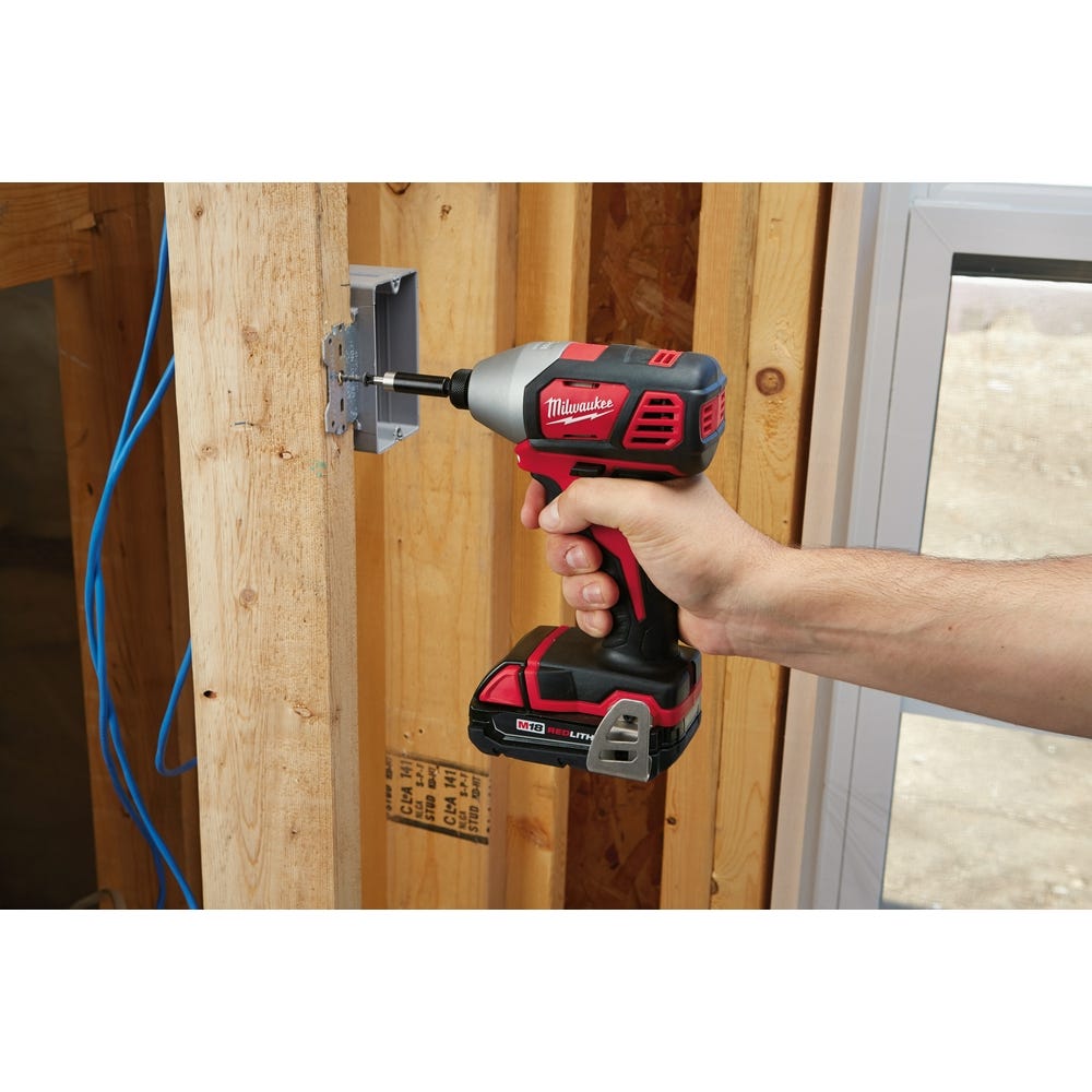 Milwaukee 2656-22CT M18 1/4-Inch Hex Impact Driver 1.5Ah CP Kit