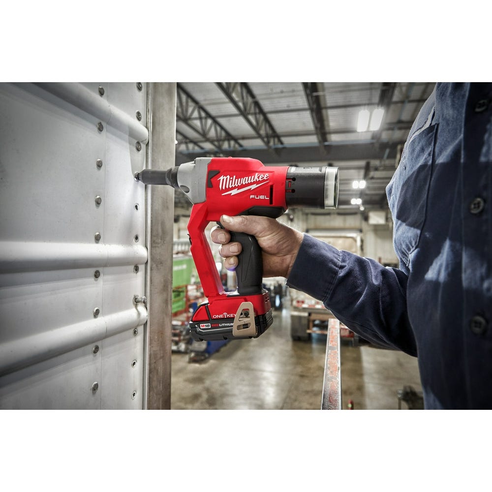 Milwaukee 2660-22CT M18 FUEL 1/4-Inch Blind Rivet Tool with ONE-KEY 2.0Ah Kit