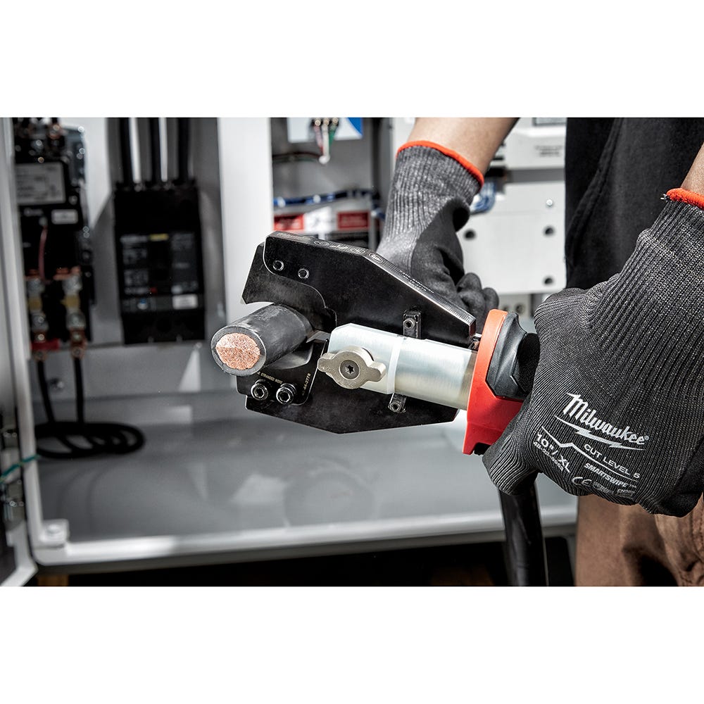 Milwaukee 2672-21 M18 FORCE LOGIC Cable Cutter Kit with 750 MCM Cu Jaws