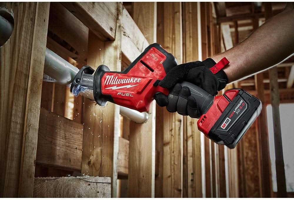 Milwaukee 2719-21 M18 FUEL Hackzall Recip Saw 5Ah Kit + FREE AX