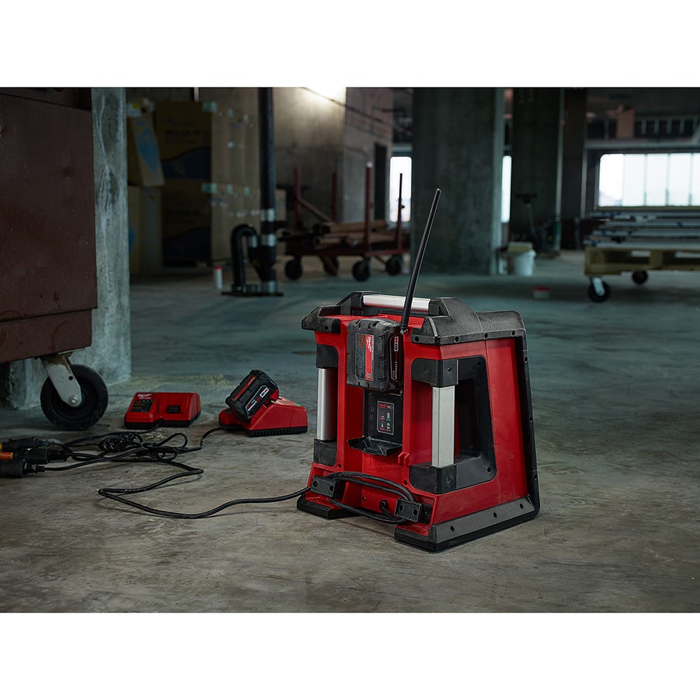 Milwaukee 2792-20 M18 Jobsite Radio / Charger