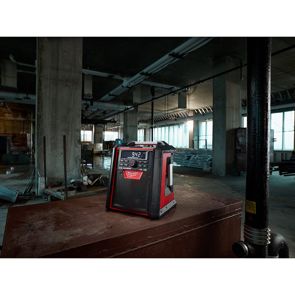 Milwaukee 2792-20 M18 Jobsite Radio / Charger