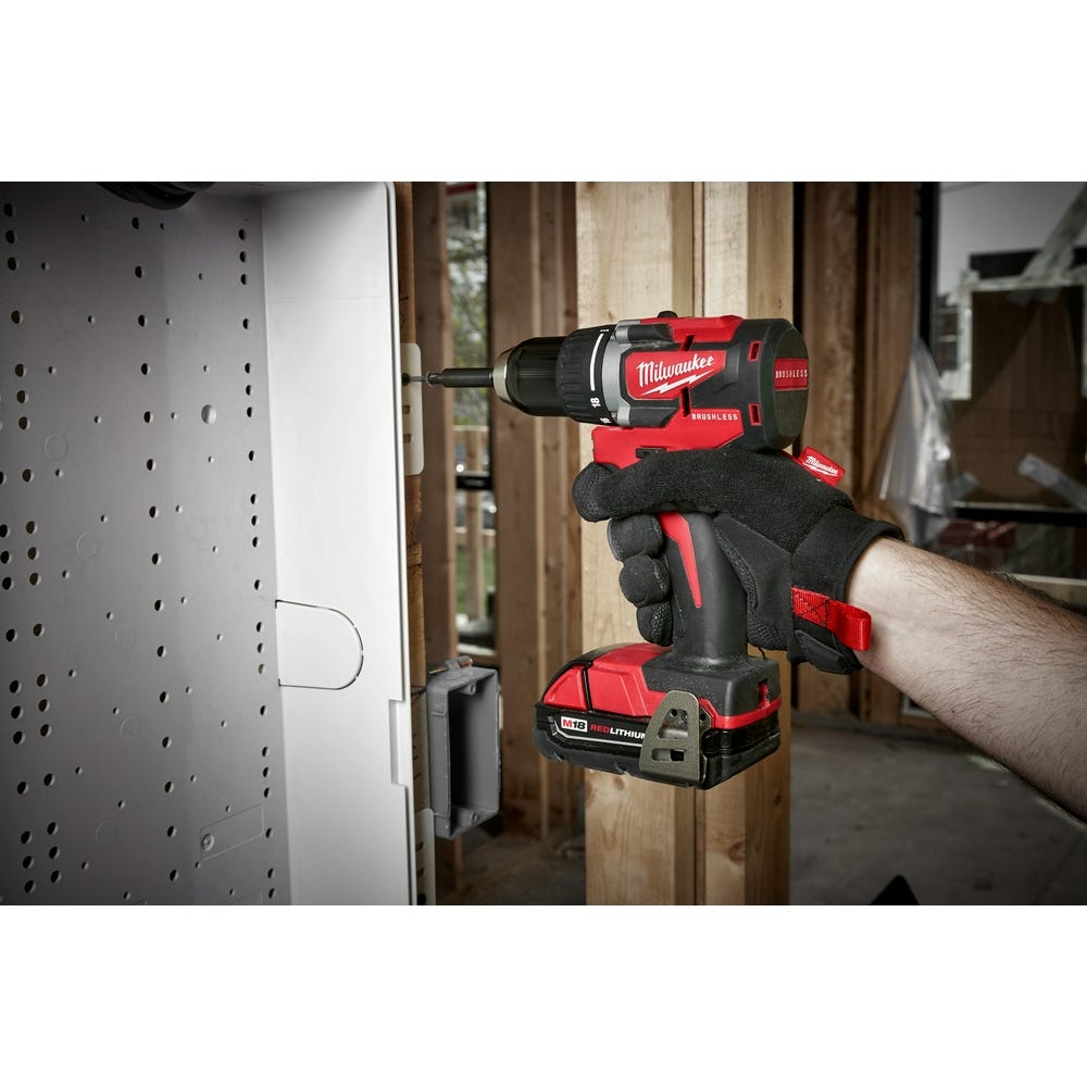 Milwaukee 2801-22CT M18 Compact Brushless 1/2-Inch Drill Compact 2.0Ah Kit