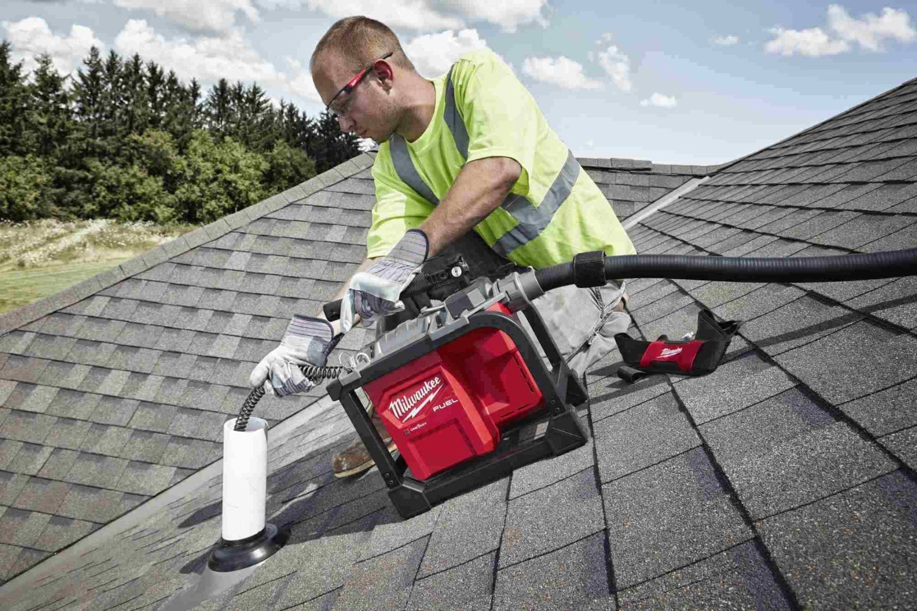 Milwaukee 2818A-21 M18 FUEL Sectional Machine 7/8-Inch 12.0Ah Kit