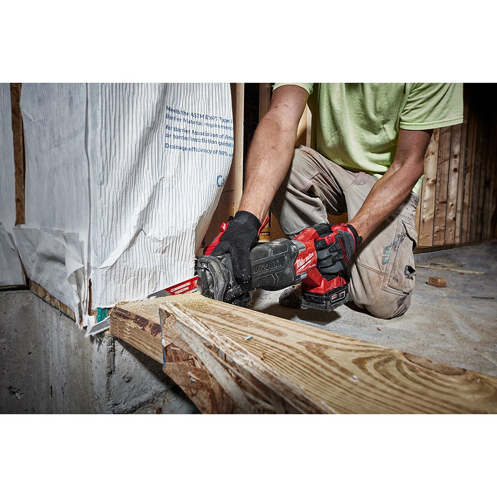 Milwaukee 2821-22 M18 FUEL SAWZALL Recip Saw, 5.0Ah Kit