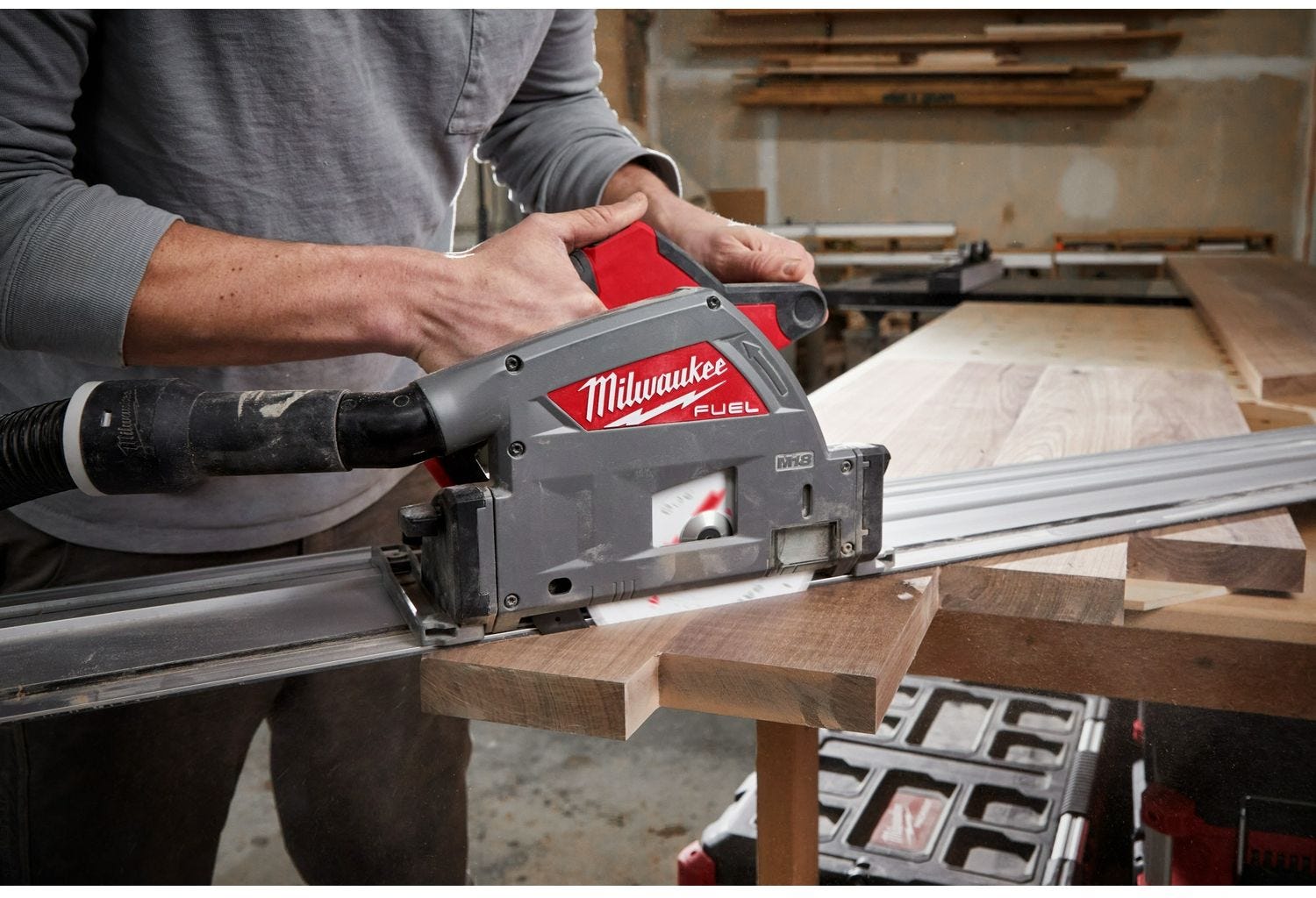 Milwaukee 2831-21 M18 FUEL 6-1/2" Plunge Track Saw 6.0Ah Kit