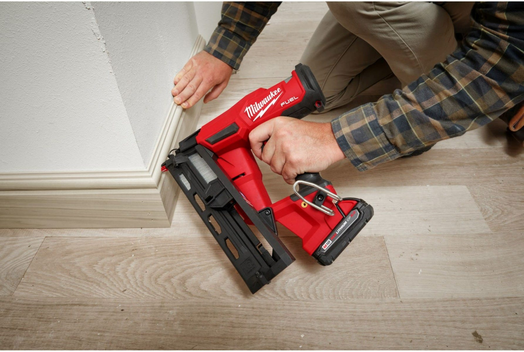Milwaukee 2841-20 M18 FUEL 16-Gauge Angled Finish Nailer, Tool Only