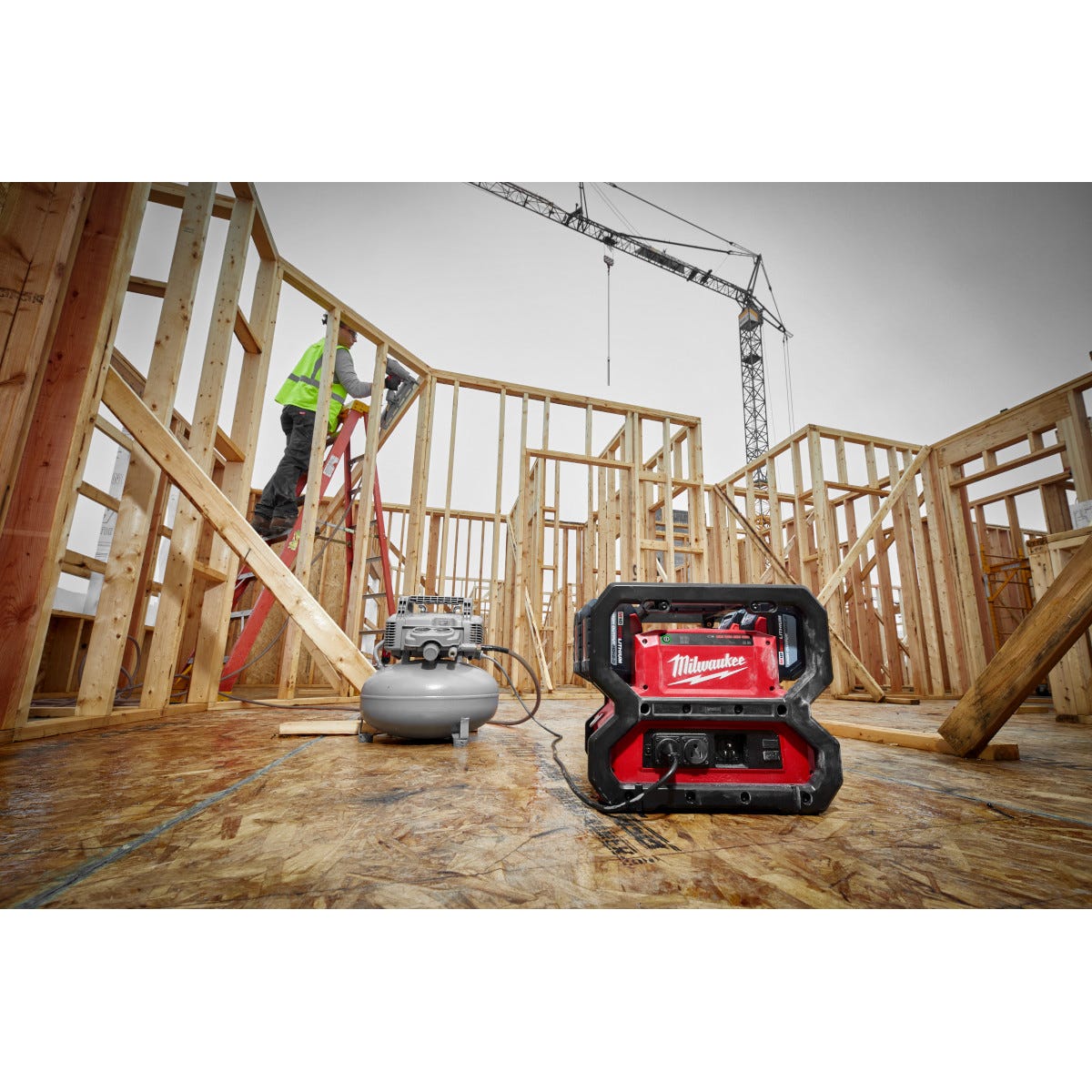 Milwaukee 2845-20 M18 CARRY-ON 3600W/1800W Power Supply