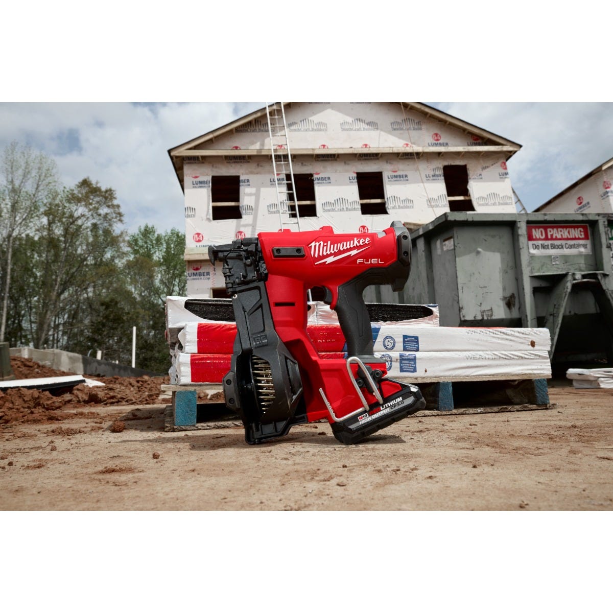 Milwaukee 2909-21 M18 FUEL Coil Roofing Nailer 3.0Ah Kit