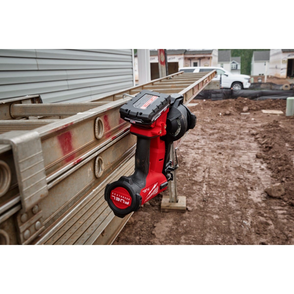 Milwaukee 2909-20 M18 FUEL Coil Roofing Nailer, Tool Only