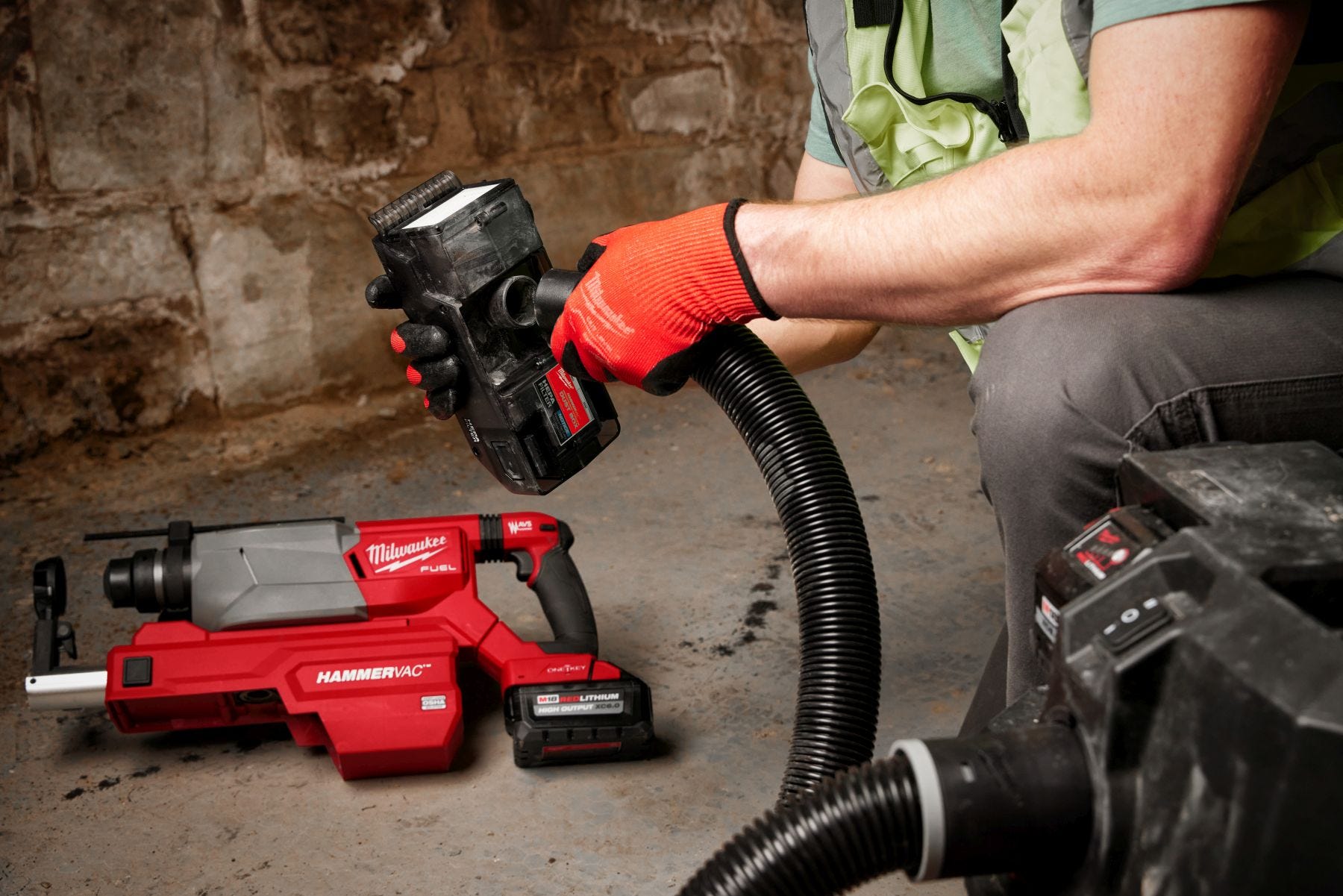 Milwaukee 2916-DE M18 FUEL HAMMERVAC 1-1/4" Dedicated Dust Extractor