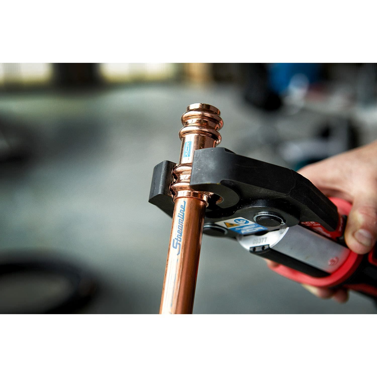 Milwaukee 2922-22M M18 FORCE LOGIC Press Tool with ONE-KEY 2.0Ah