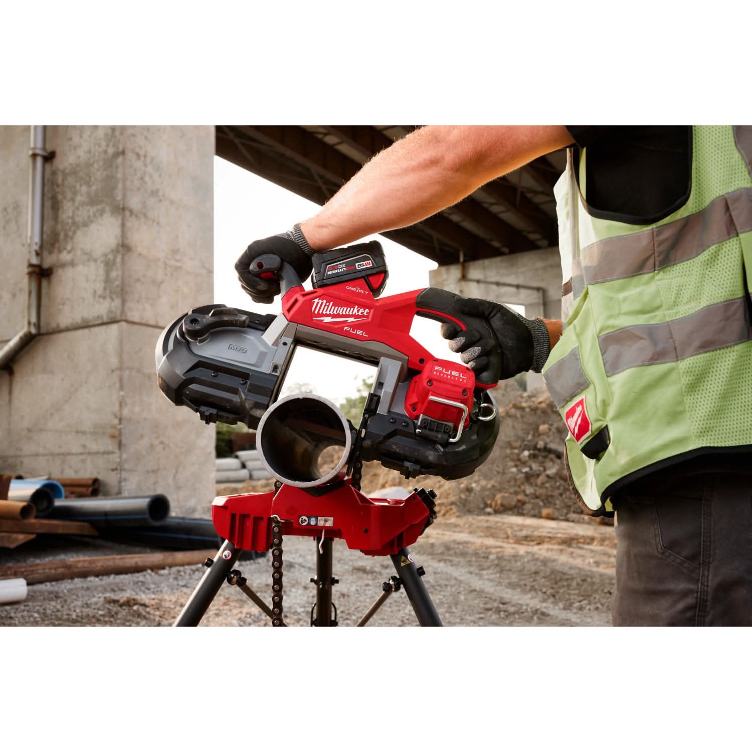 Milwaukee 2929S-22 M18 FUEL™ Dual Trigger Deep Cut Band Saw Kit