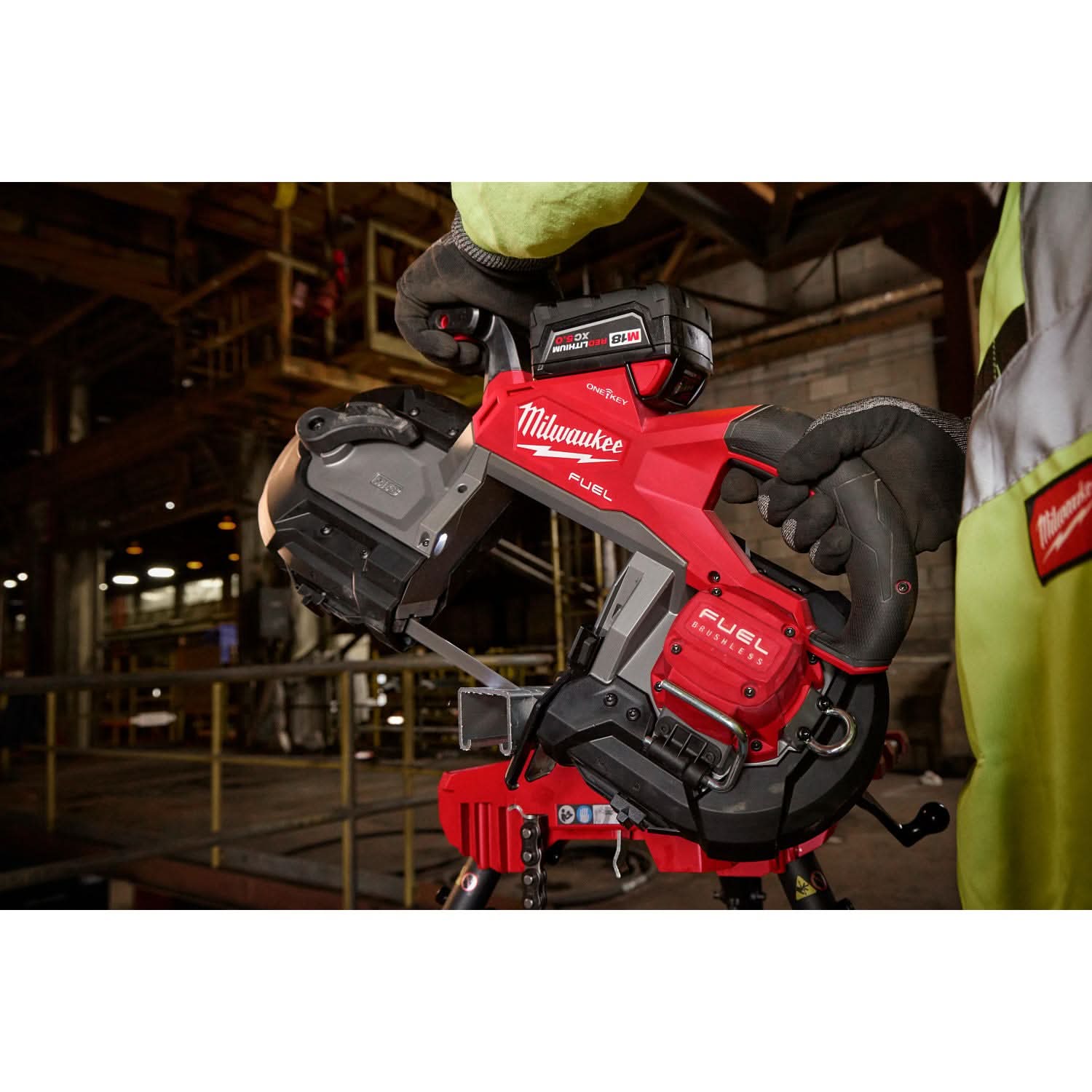Milwaukee 2929S-22 M18 FUEL™ Dual Trigger Deep Cut Band Saw Kit