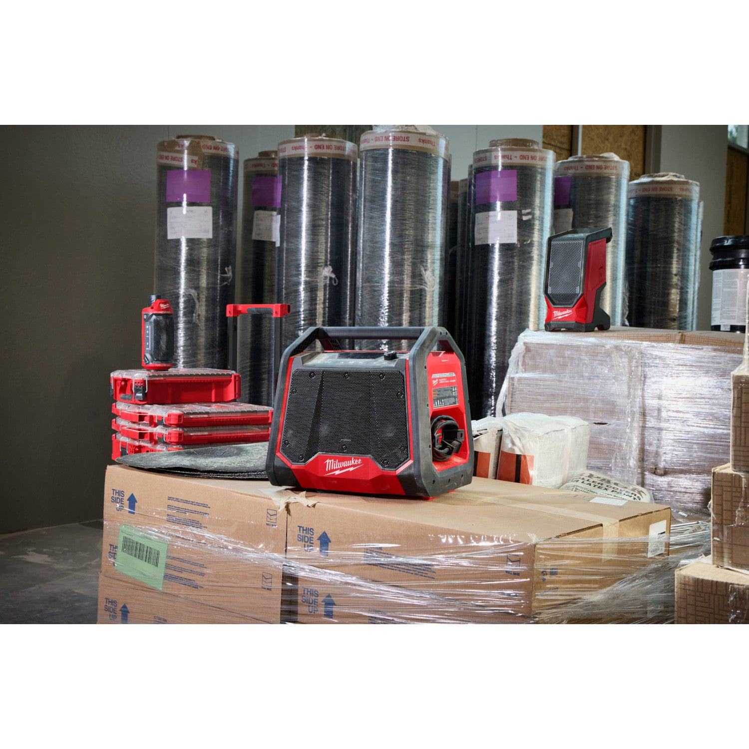 Milwaukee 2956-20 M18 Bluetooth PACKOUT Radio + Charger, Tool Only