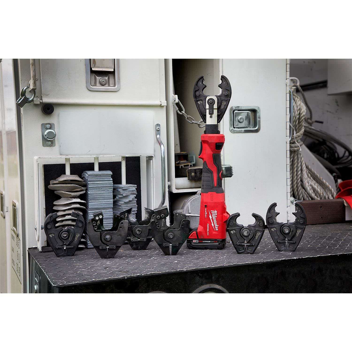 Milwaukee 2978-22BG M18 FORCE LOGIC 6T Linear Utility Crimper Kit with BG-D3 Jaw 2.0Ah Kit