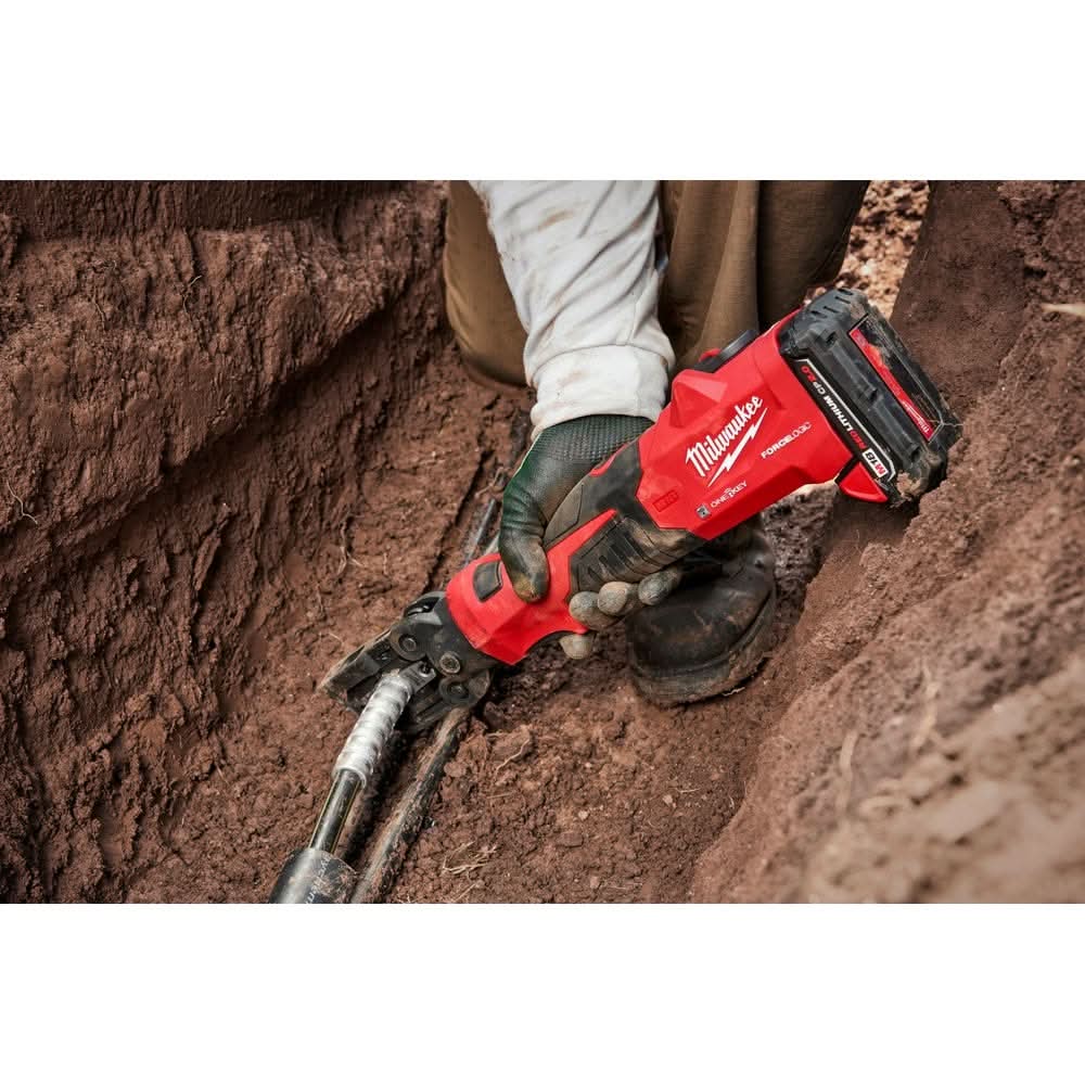 Milwaukee 2979-22 M18 FORCE LOGIC 6T Latched Linear Utility